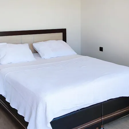 Flat With Shared Pool And Balcony In Apartamento Dalaman